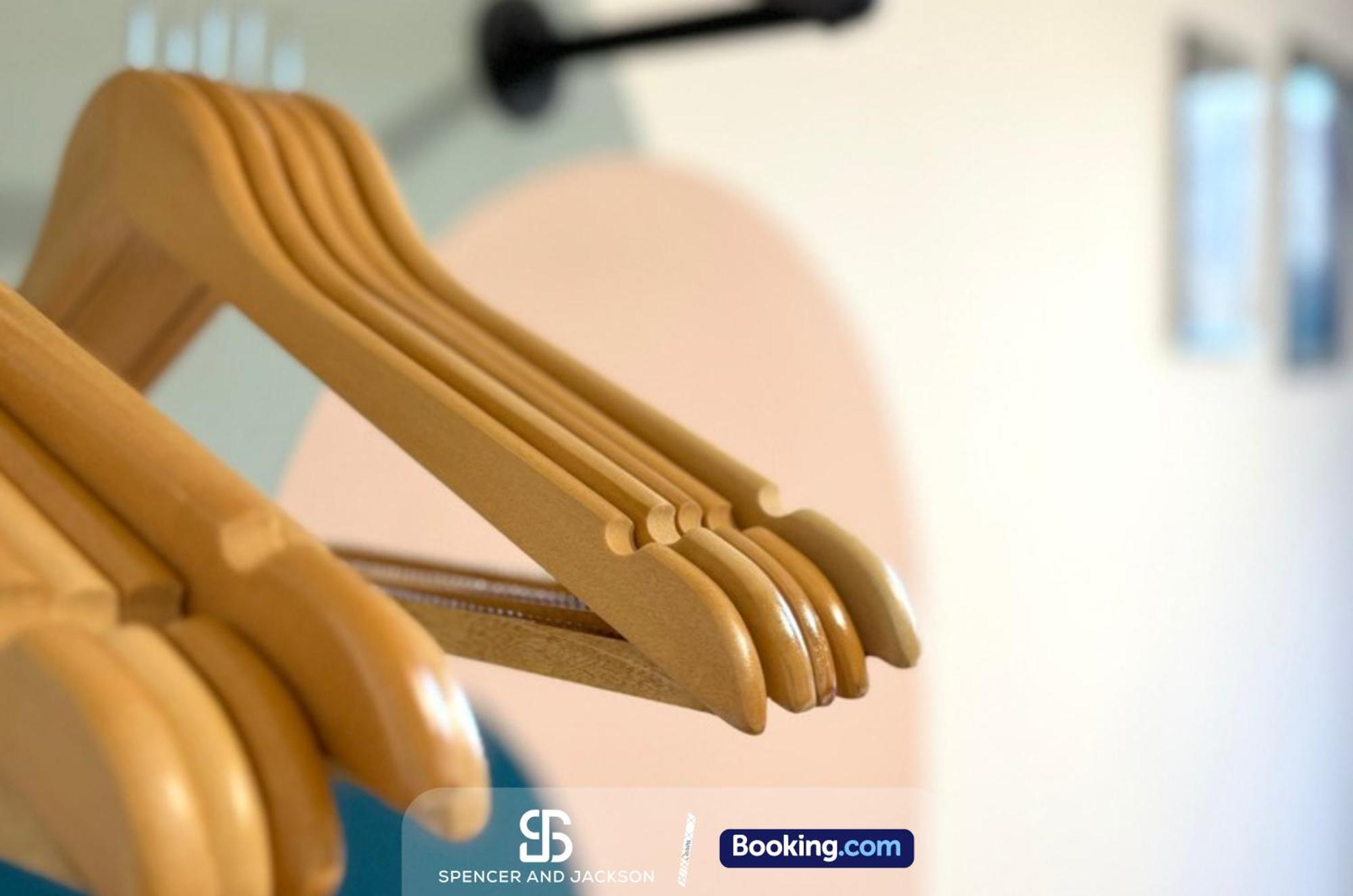 1 Bedroom City Centre Apartment Near The University And Bodleian Library By Spencer And Jackson Short Lets & Serviced Accommodation أكسفورد المظهر الخارجي الصورة