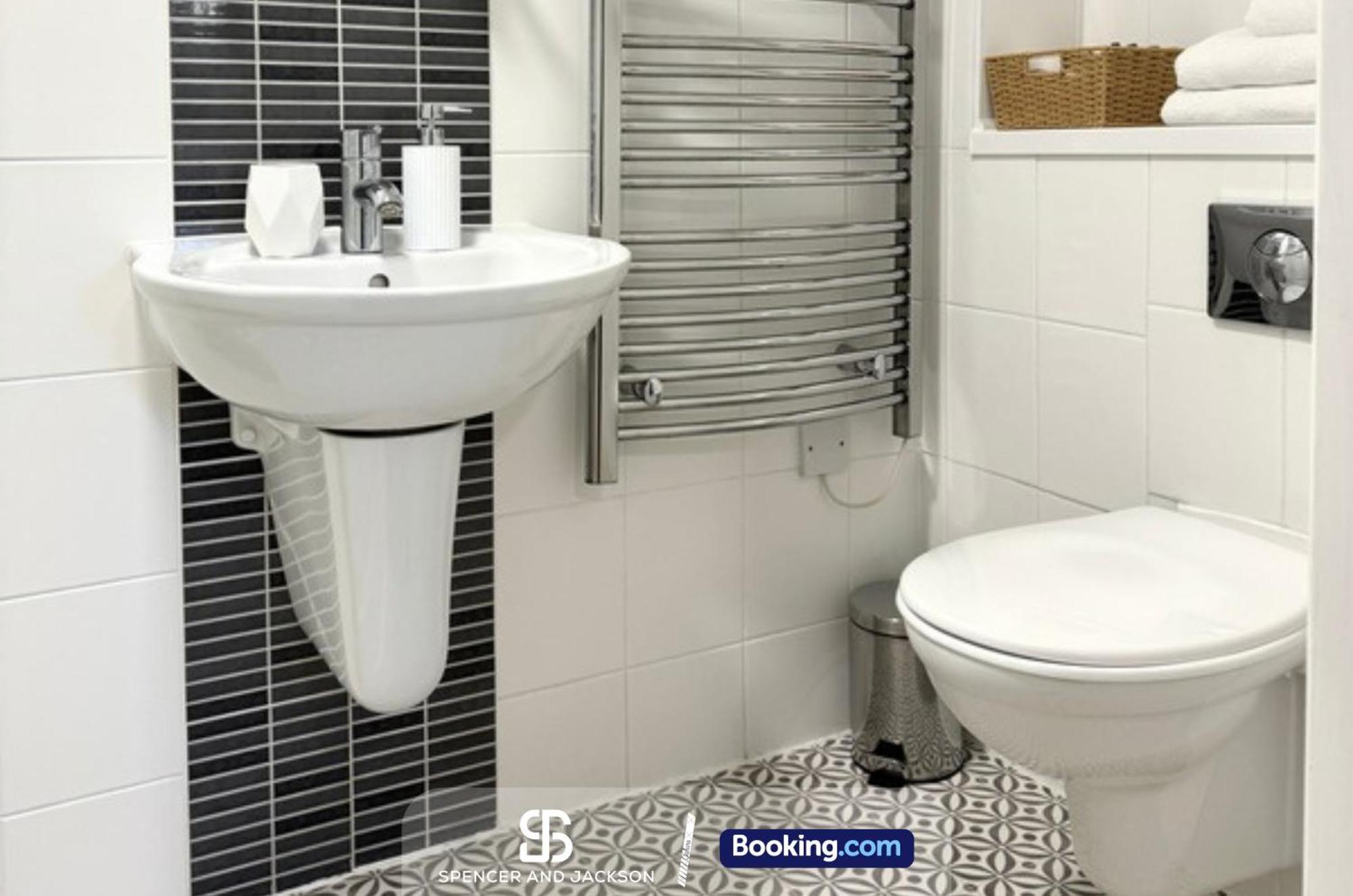 1 Bedroom City Centre Apartment Near The University And Bodleian Library By Spencer And Jackson Short Lets & Serviced Accommodation أكسفورد المظهر الخارجي الصورة